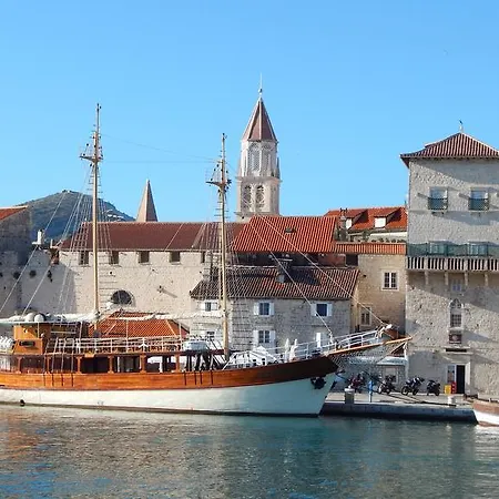 Willa Alexa Trogir